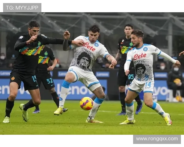 南京足球队的成长之路:从默默无闻到赛场辉煌的奋斗历程