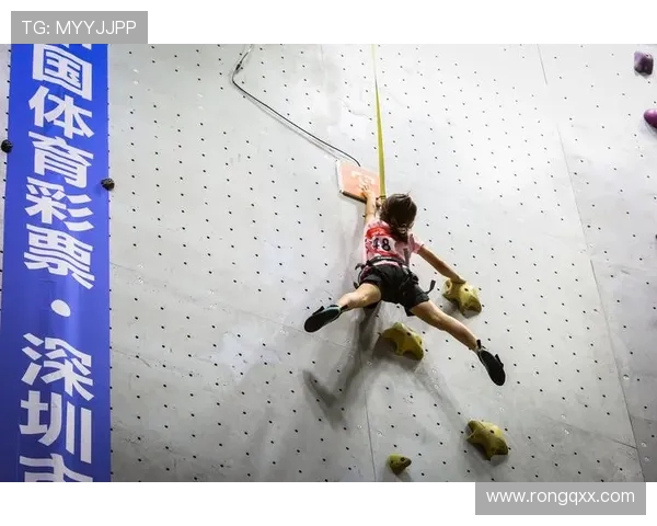 成都攀岩队灵活性争议引发热议攀岩爱好者的不同声音与看法